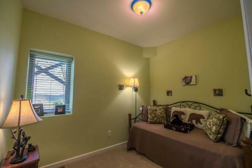1 Beautiful View - Between Boone & Blowing Rock, Hot Tub, Pool Table!
