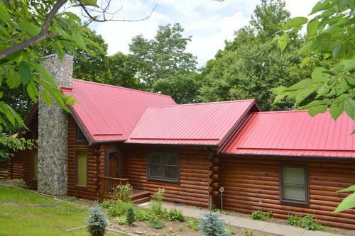 Atop Boone - Sleeping Loft, Pet Friendly, Jacuzzi Tub, Large Deck With Great Views!