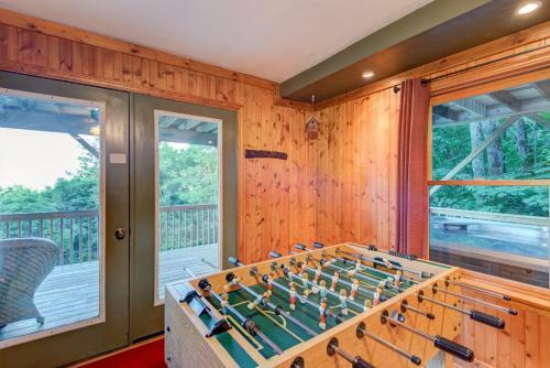 A Big View Great Seven Devils Home Beautiful Decor Great Views Hot Tub