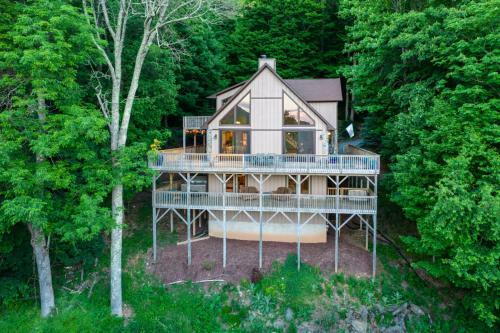 A Big View Great Seven Devils Home Beautiful Decor Great Views Hot Tub
