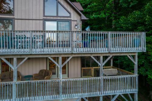 A Big View Great Seven Devils Home Beautiful Decor Great Views Hot Tub
