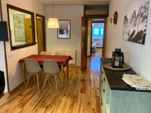 Apartament Cal Ponent A Alp, Wi-fi I Parquing