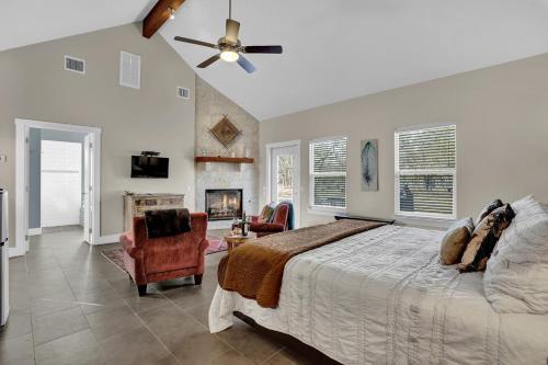 Huge Luxury Home On 13 Acres With Views & Firepit