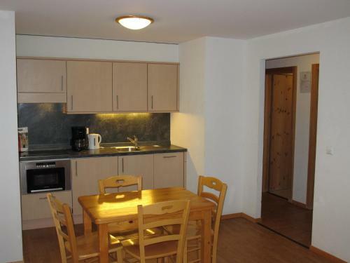 Apartamento Residenz Pracondue I II Nend200