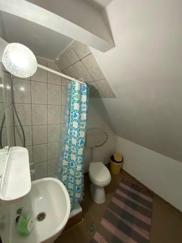 Hostal Pension Csom�d