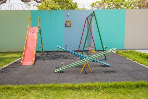 Casa Com 3 Su�tes, Mesa de Sinuca, Piscina Aquecida E Play Ground Para Crian�as