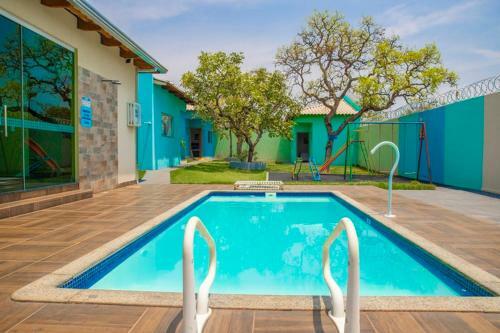 Casa Com 3 Su�tes, Mesa de Sinuca, Piscina Aquecida E Play Ground Para Crian�as