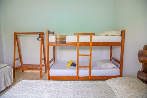 Casa Com 3 Su�tes, Mesa de Sinuca, Piscina Aquecida E Play Ground Para Crian�as