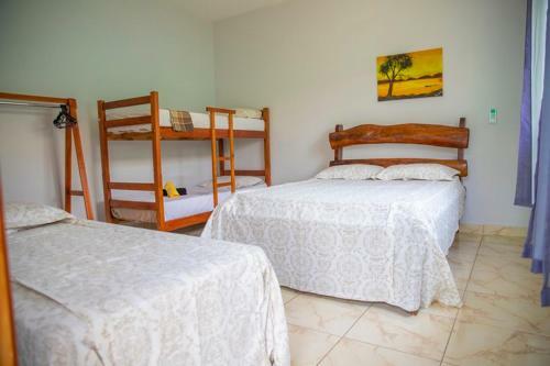 Casa Com 3 Su�tes, Mesa de Sinuca, Piscina Aquecida E Play Ground Para Crian�as