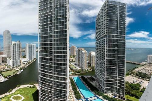 Majestic High Rise Unit With Ocean View