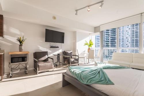 Icon Stunning Studio W Brickell Free Spa