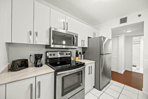 Amazing Condo With Free Parking In Brickell Miami