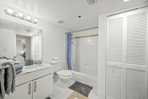 Amazing Condo With Free Parking In Brickell Miami