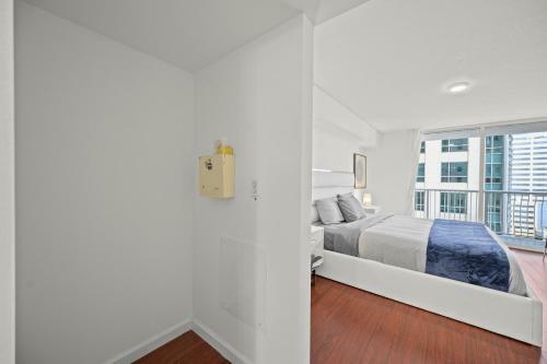 Amazing Condo With Free Parking In Brickell Miami