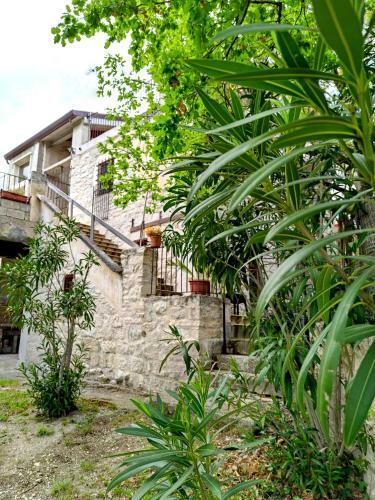 Agroturismo Ai Limiti ? 67 ? Stonehouse