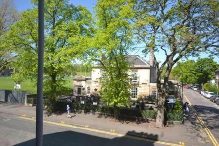 Edinburgh, Stockbridge Apartment