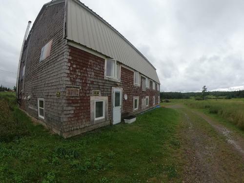 Agroturismo Accolade Hostel & Retreat Campground