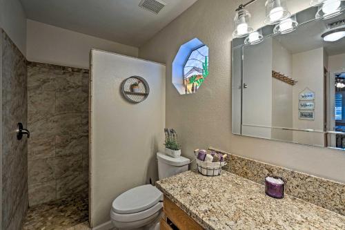 Charming House With Yard About 2 Mi To Lake Havasu!