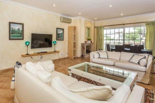T2 Tennis Apartment