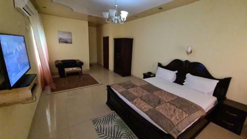 Kings Empire Hotel Sl