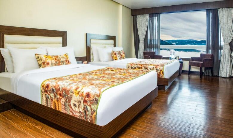 Hotel Summit Montana Suites & Spa