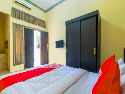 Hotel Oyo 90852 Madani Guesthouse