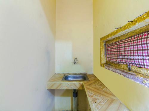 Hotel Oyo 90852 Madani Guesthouse