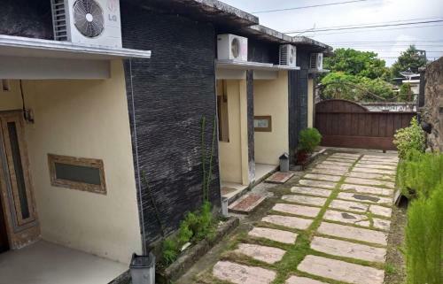 Hotel Oyo 90852 Madani Guesthouse