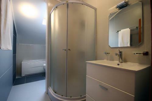 Hostal Domador Rooms & Apartments