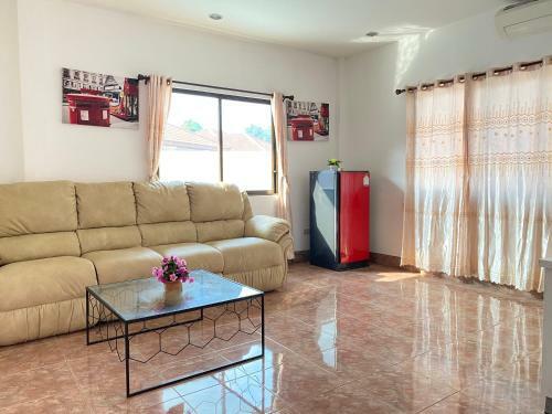 Sunshine House,bbq,daily Rent No Pool,6-8ppl