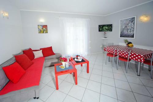 Apartment Red