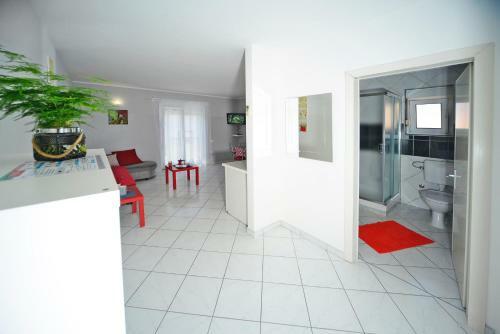 Apartment Red