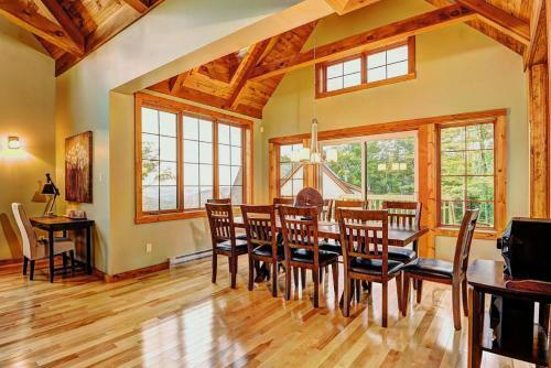 36- Chalet � Louer � Stoneham
