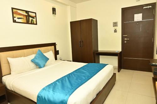 Blue Arrow Hotel Karwar
