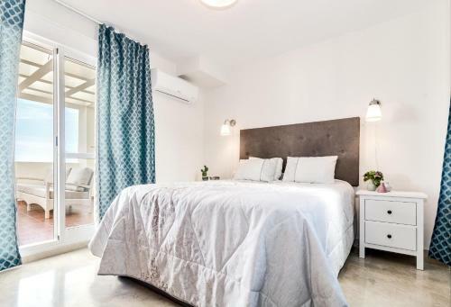 Pdm- Lovely Apartment With Stunning Views Estepona
