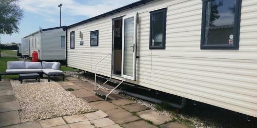 3 Bedroom Caravan -beachcomber Holiday Park In Cleethorpes