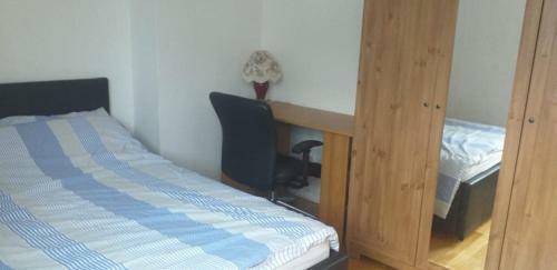 Large Double Room With Shared Bathroom