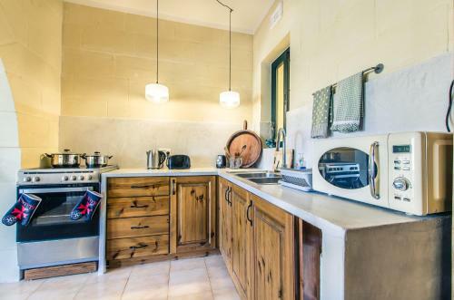 Apartamento 'feel@home' Xlendi Retro Designer Apt 30sec From Beach