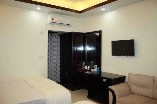 Hotel Elaf International