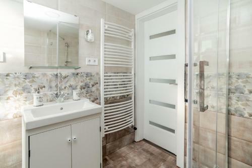 Egri Vit�zek Apartman Provance Lakr�sz
