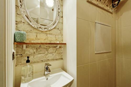 Apartamento Riga Silent Center Boutique Apt. +free Parking
