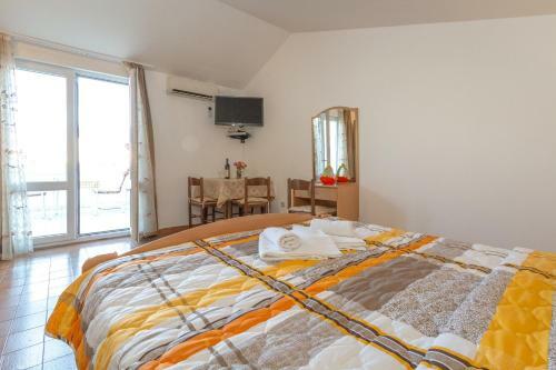 Apartments Elena