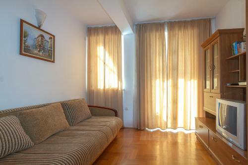 Apartments Elena