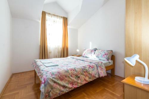 Apartments Elena