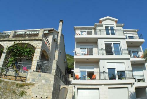 Hostal Apartments Mm