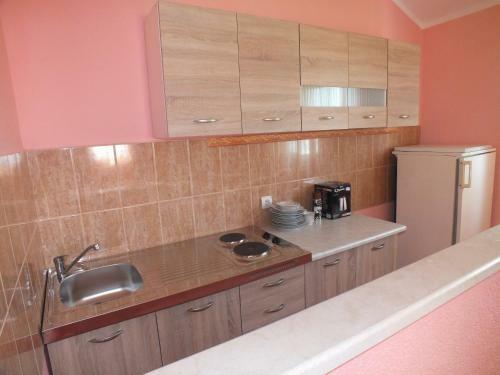 Apartments Trsteno