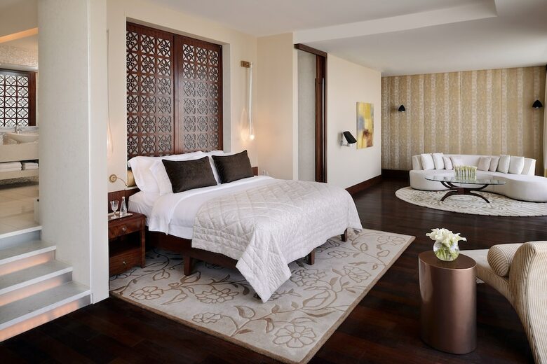 The H Hotel