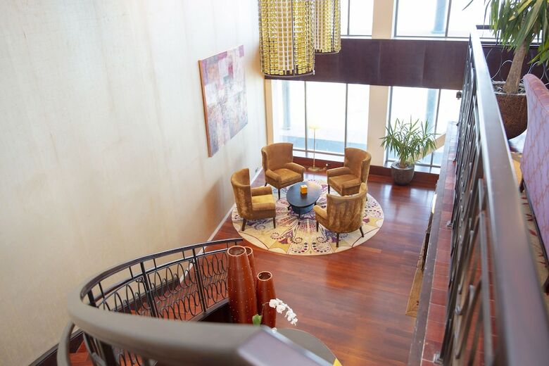 The H Hotel