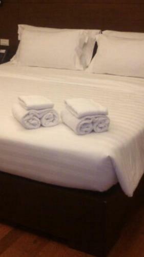 Apartamentos Makati Cbd Resort
