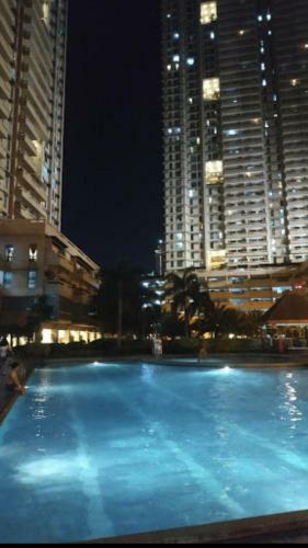 Apartamentos Makati Cbd Resort